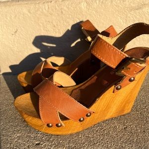 Charles by Charles Davis Faux Wood Platform Sandals